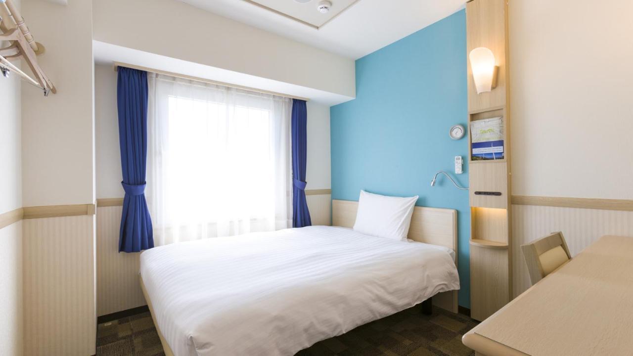 Toyoko Inn Tokyo Shinjuku Gyoemmae Eki 3 Ban Deguchi Dış mekan fotoğraf